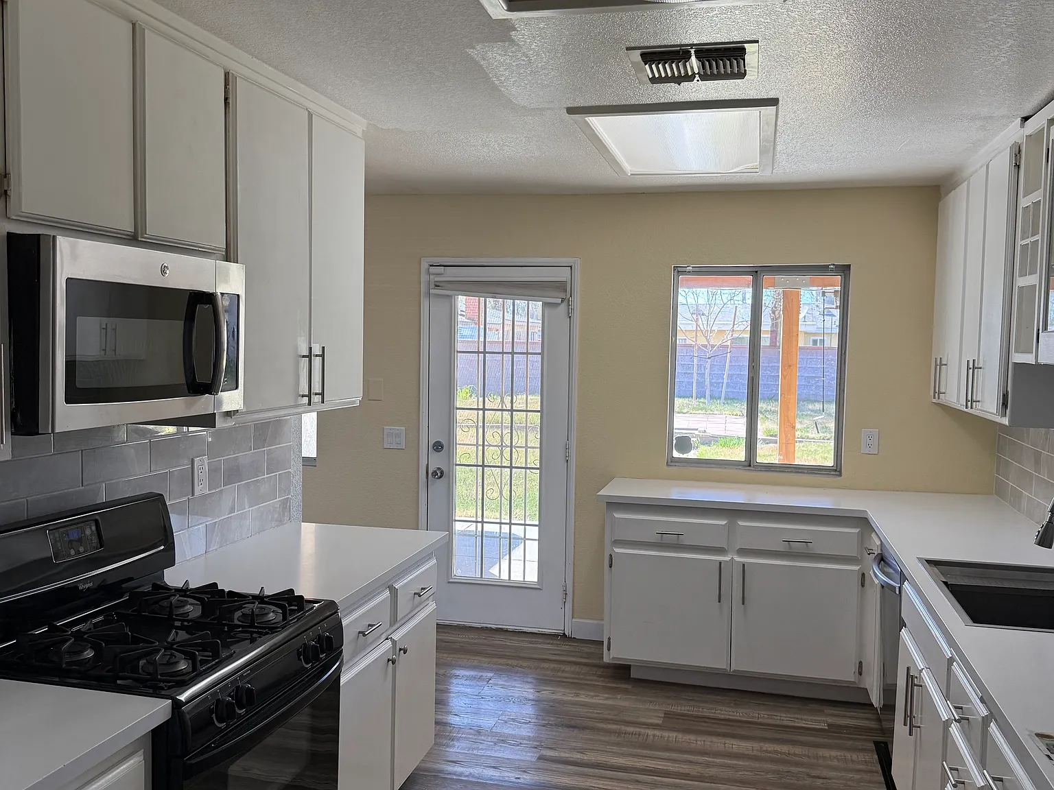 3 bed, 1533 sqft, $2,600 — Photo 3