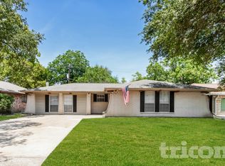 6422 French Chateau Dr, Houston, TX 77088