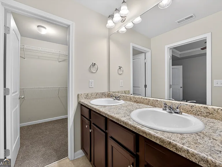 4497 Ravenwood Dr — Photo 19