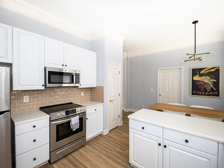 2409 Old Towne Dr — Photo 4