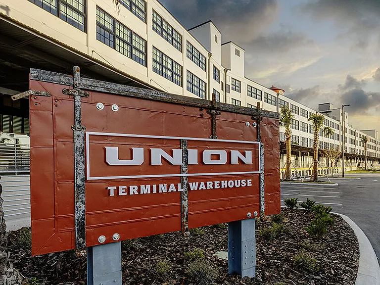 Union Terminal Warehouse — Photo 32