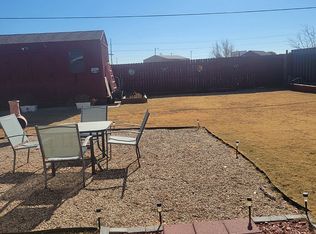 6045 Sunset Dr, Guymon, OK 73942