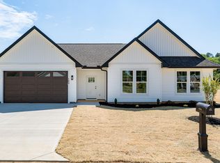 100 Cottage St, Wellford, SC 29385