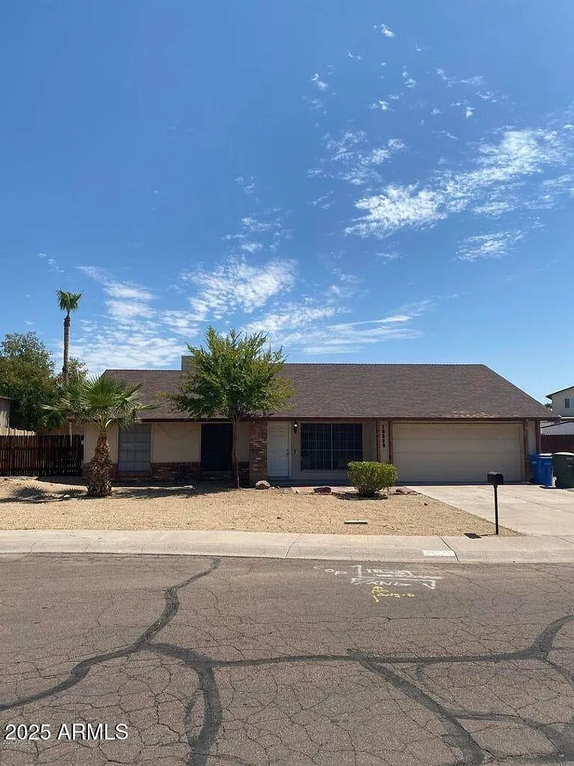 18239 N 38th DR, Glendale, AZ 85308 — Photo 1