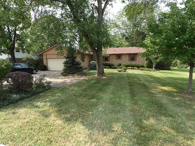 5703 Winton Rd photo 1