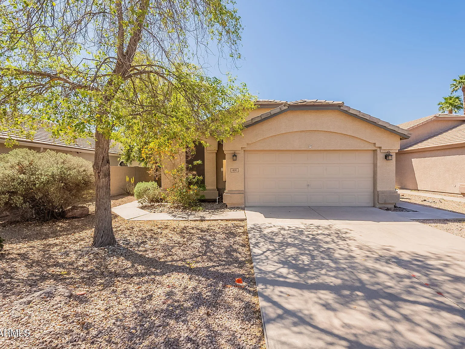 3 bed, 2.0 bath, 1283 sqft, $2,200 — Photo 2