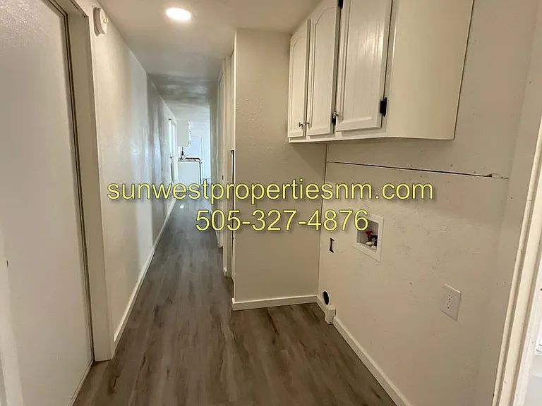 1310 Sanchez Ln — Photo 6