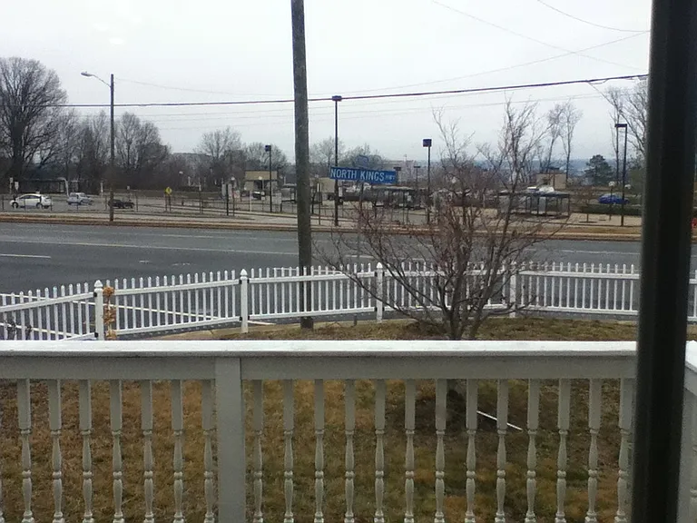 2601 Farmington Dr #5 — Photo 4