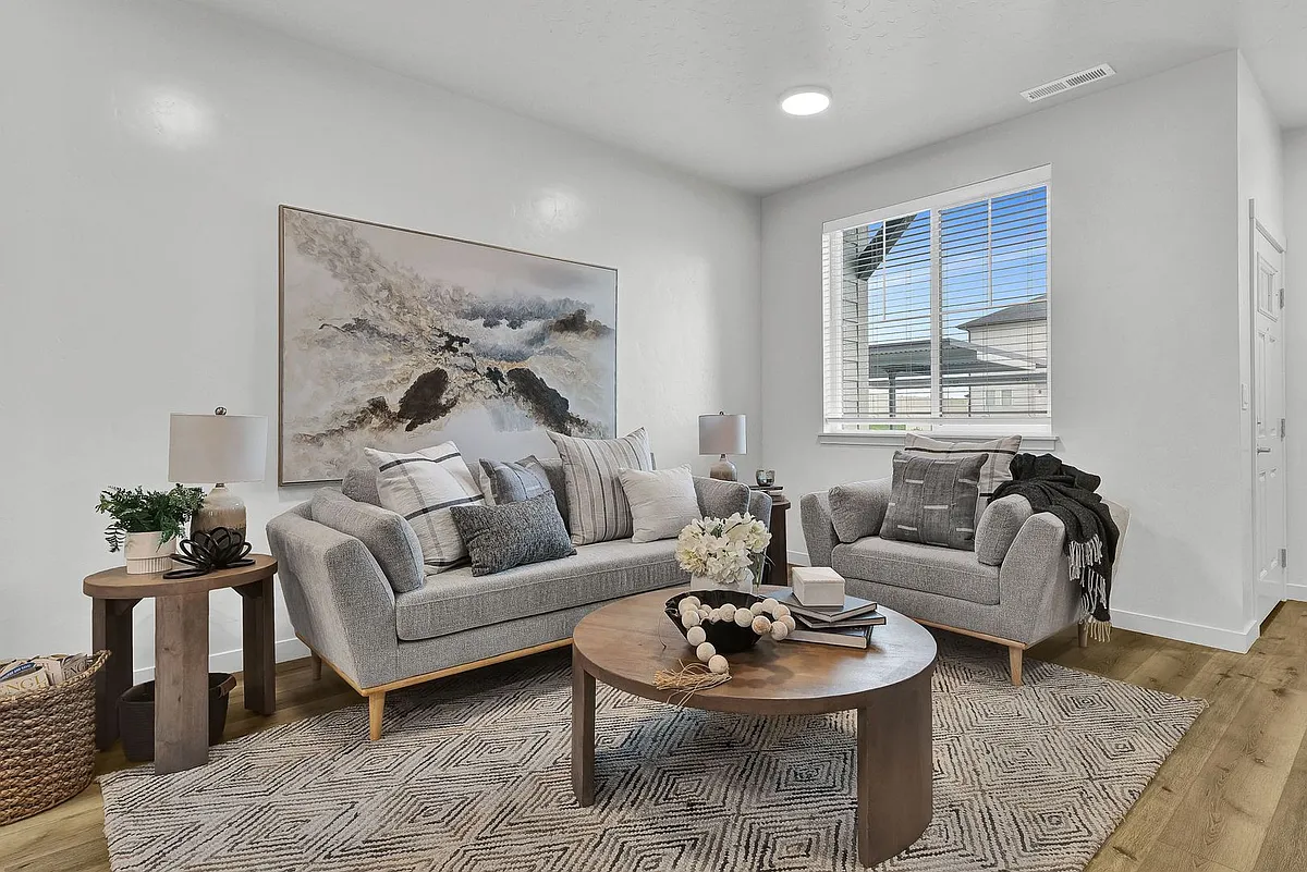 Building Photo - 4021 S Lone Pine Way