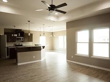 4th image of 3109 Shallow Creek Dr