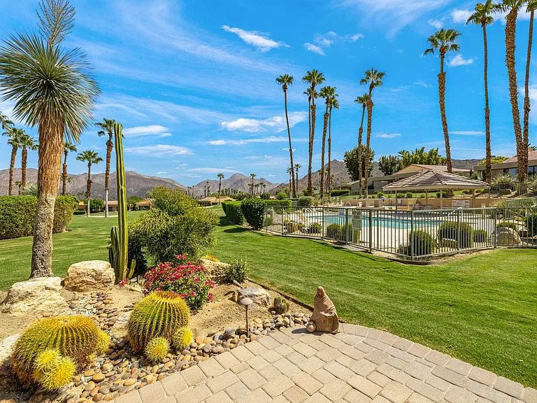 73159 Silverleaf Ct — Photo 8