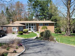 1 Brownstone Rdg, Meriden, CT 06451