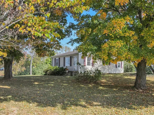 4854 Byrd Ln, College Grove, TN 37046