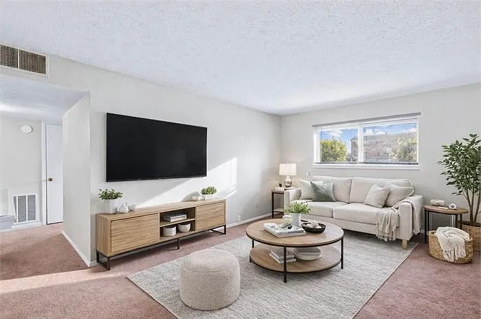 2731 Chase Ct — Photo 13
