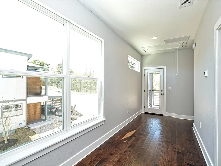 1130 Lott Ave #B — Photo 15