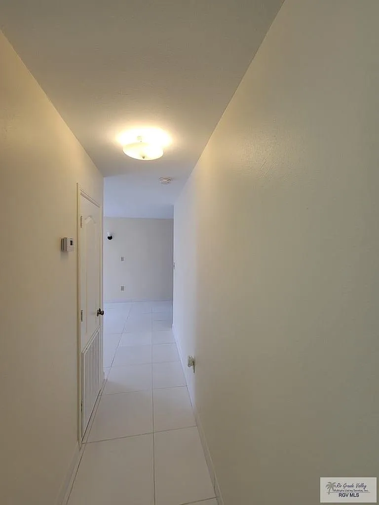 2 bed, 2.0 bath, 1307 sqft, $1,300 — Photo 4