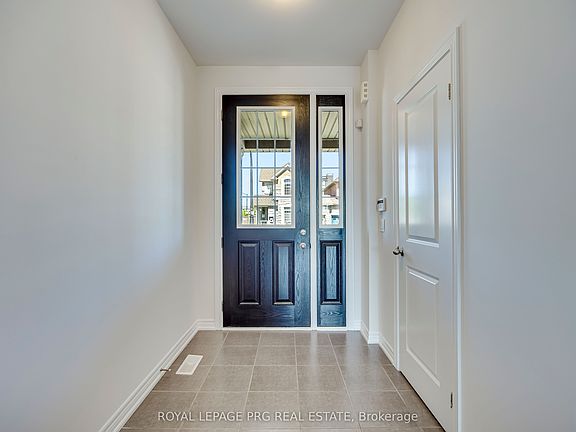 3rd image of 47 Dufay Rd