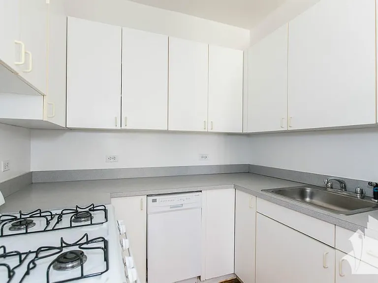 830 W Waveland Ave — Photo 4