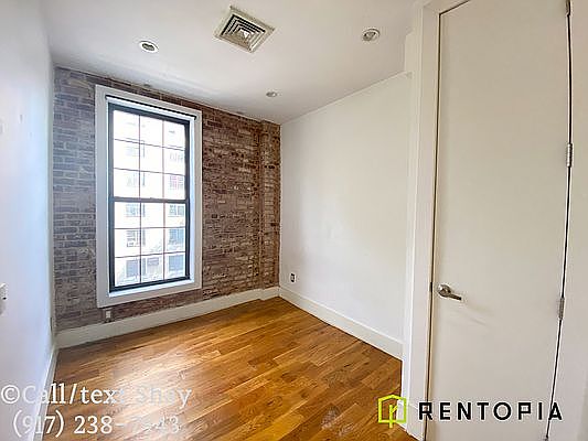 2nd image of 506 Warren St #2B