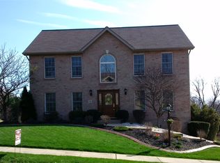 156 Valley Green Dr, Coraopolis, PA