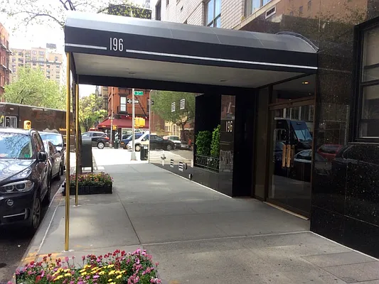 Sold by Sotheby's International Realty | media 11