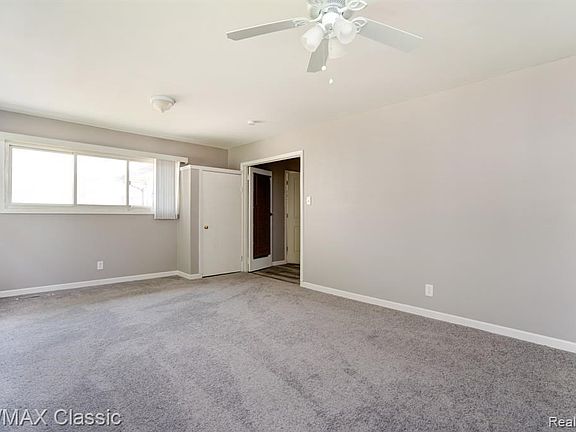 3rd image of 29516 Kathryn St