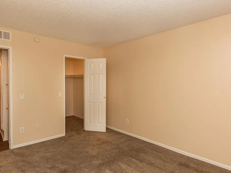 The Meadows Apartments — Photo 28