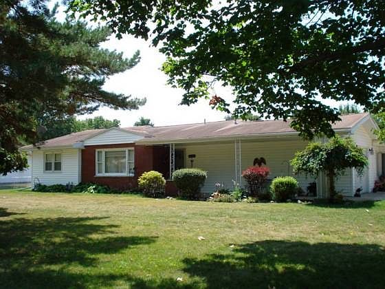1st image of 370 Marmac Dr