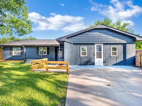 2909 NE Lakeview Cir, Lawton, OK 73507
