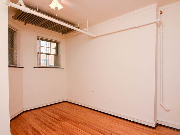 4th image of 4918 N Wolcott Ave Unit G
