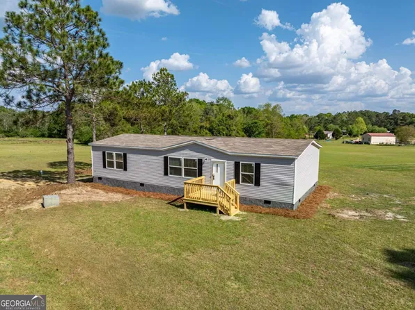 18 Karen Dr, Enigma, GA 31749