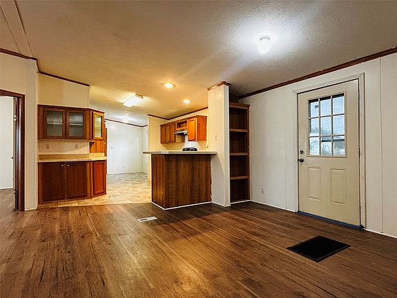5th image of 8531 Angus Dr