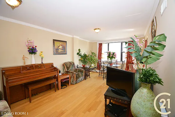 Sold by DO NOT USE - CENTURY 21 MK Realty | media 12