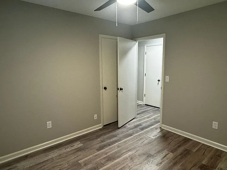 112 Thornbird Dr — Photo 12