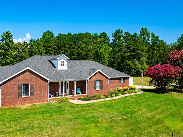 264 Windtree Rdg, Pickens, SC 29671