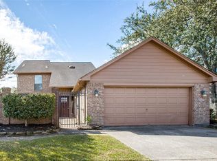4505 Country Club Vw, Baytown, TX 77521