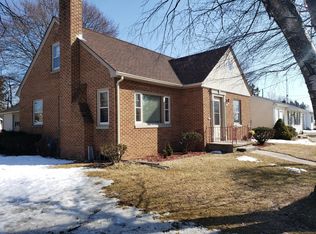 911 N 23rd St, Manitowoc, WI 54220