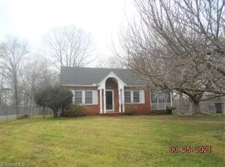 623 Highland Dr, Eden, NC 27288