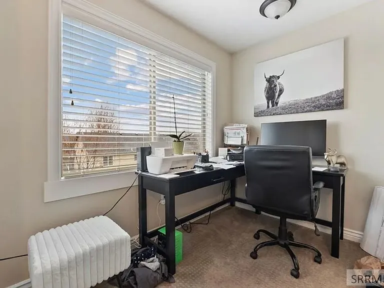 565 Pioneer Rd #215 — Photo 13