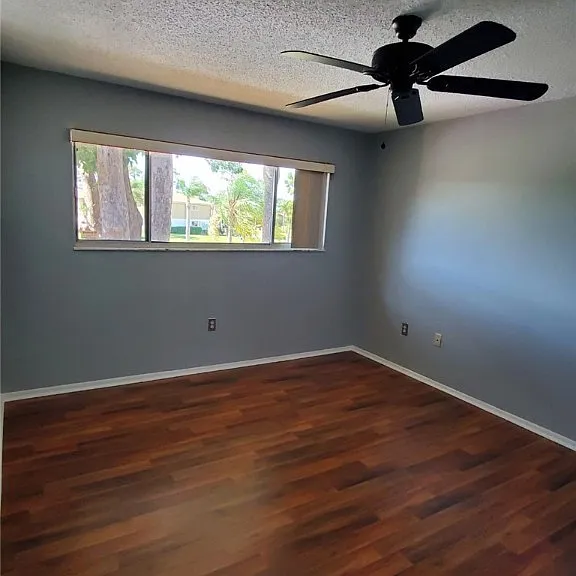 5713 Foxlake Dr #5 — Photo 4