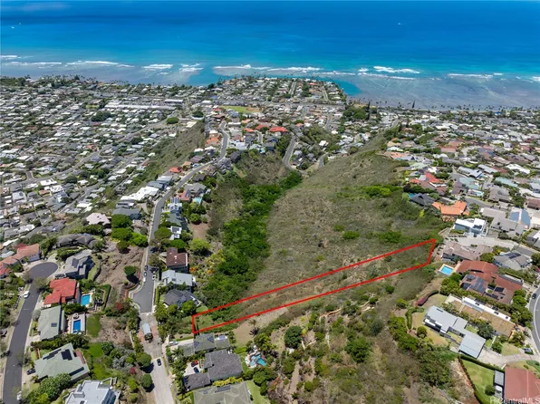 5442 Poola St, Honolulu, HI 96821