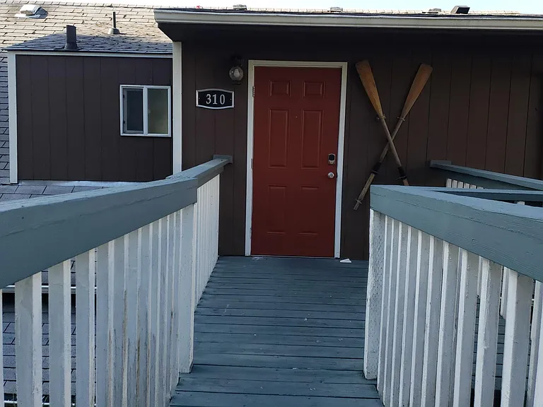 310 Perry Ave N — Photo 3