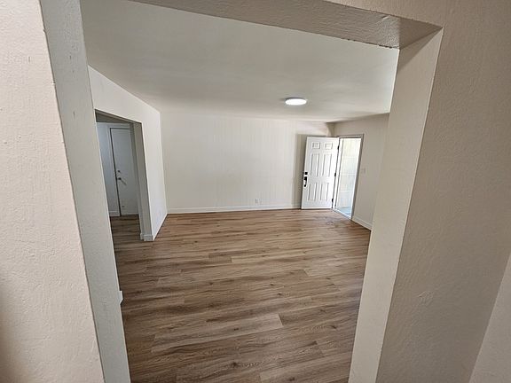 4th image of 2334 Morell St