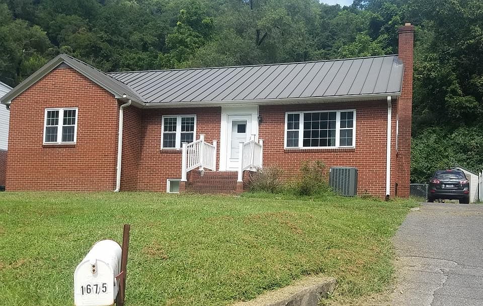 1st image of 1675 Edgewater Dr