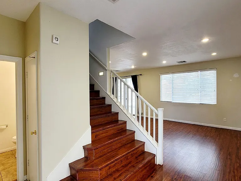 8344 Golden Cypress Ave — Photo 3