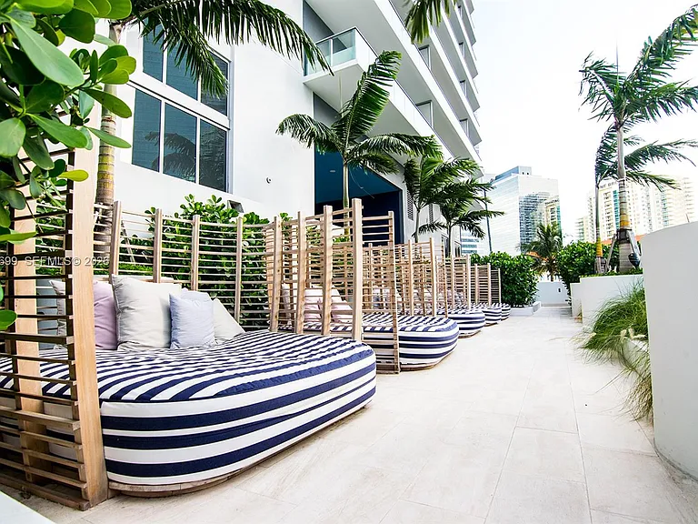 1300 Brickell Bay Dr #2900 — Photo 41