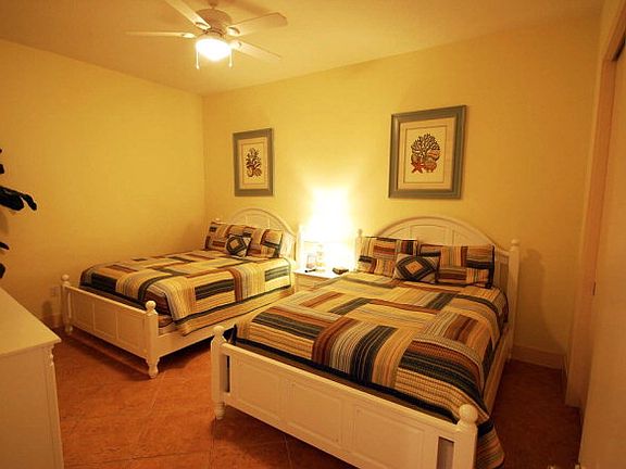 5th image of 310A Padre Blvd