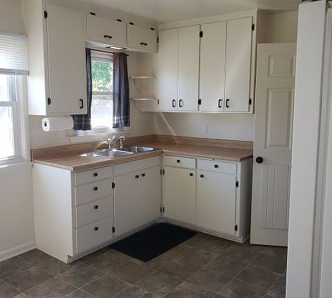 3rd image of 1403 Avenue F