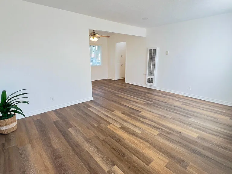 Downey North Apartments — Photo 11