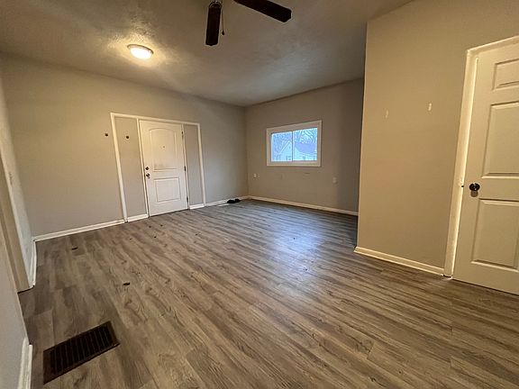 2nd image of 3301 W 11th St #1
